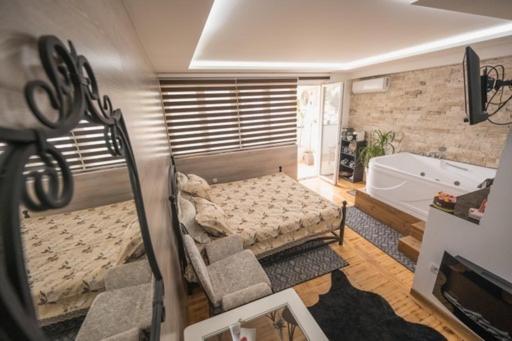 Onore Dell Amore Apartman Sa Djakuzijem Banja Koviljača Екстериор снимка